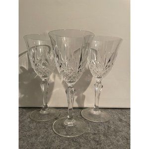 3 Pineapple Design Clear Etched Wine Glasses  Beautiful Stems   #1349